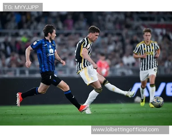 友谊赛精彩回顾尤文图斯与本菲卡战成平局引发全场热烈反响